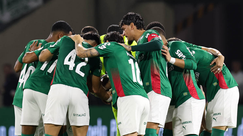 Palmeiras deu a saída de bola no 1º e no 2º tempo contra o Fluminense; veja
