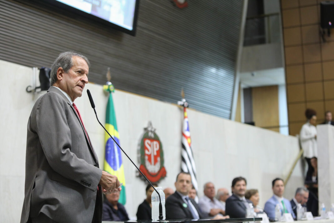 Valdemar é homenageado em meio à disputa por vice de Tarcísio