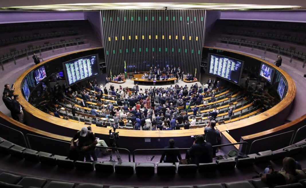 A distribuição bilionária do fundo partidário no Brasil