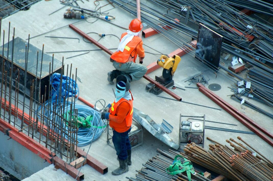 Mais anos de estudo, pouca produtividade: o paradoxo brasileiro