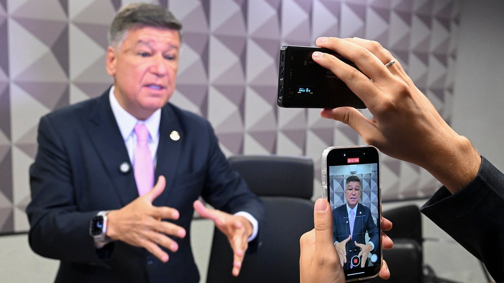 Presidente da CPMI reclama do silêncio de Alcolumbre para prorrogar os trabalhos