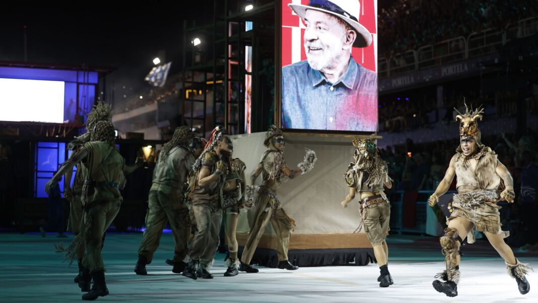 O samba da imoralidade totalitária no carnaval de Lula