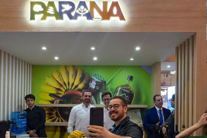 Viaje Paraná: empresários comemoram negócios fechados em feira em Portugal