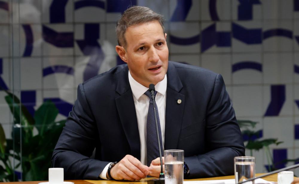 Derrite retoma penas duras no projeto de lei antifacção