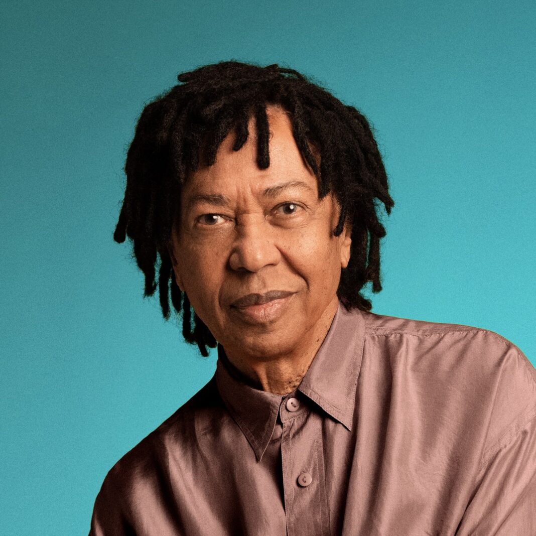 Djavan pesca pérola rara em EP para os poucos que apreciam a sofisticação do cancioneiro de José Miguel Wisnik