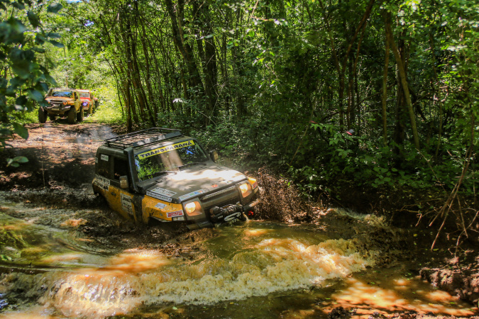32º Rally Transparaná avança rumo à reta final após chegada a Siqueira Campos