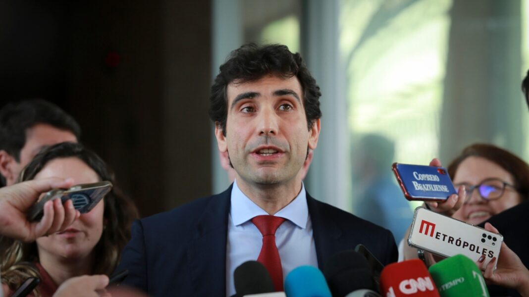 Galípolo defende BC pela liquidação do Master por “autonomia” sob Lula