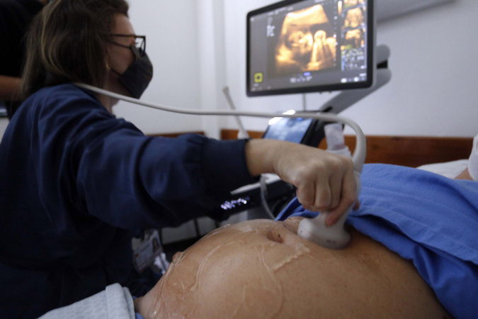 Paraná é segundo estado com maior redução da gravidez na adolescência