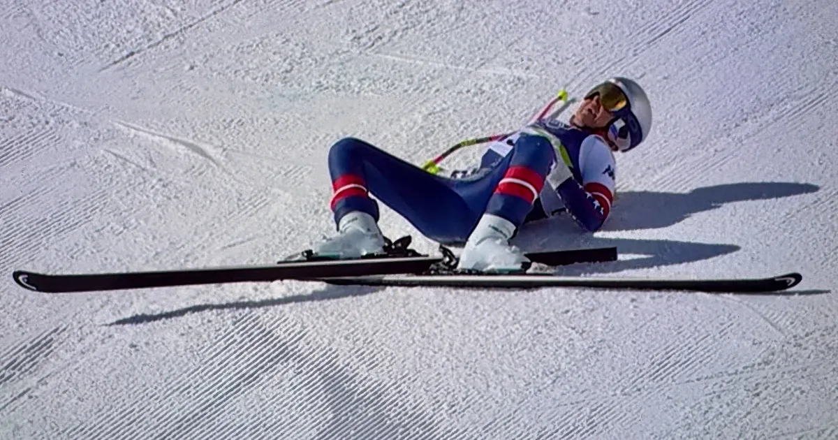 Lindsey Vonn recebe alta após grave acidente que encerrou retorno olímpico