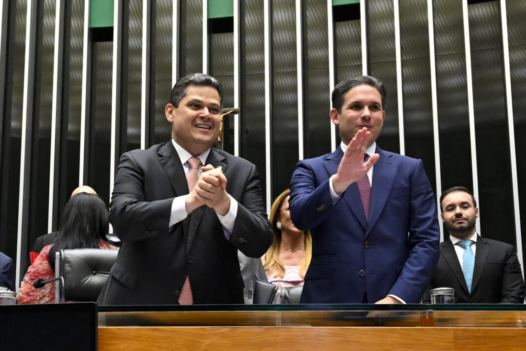 Centrão negocia veto à dosimetria para barrar CPMI do Master