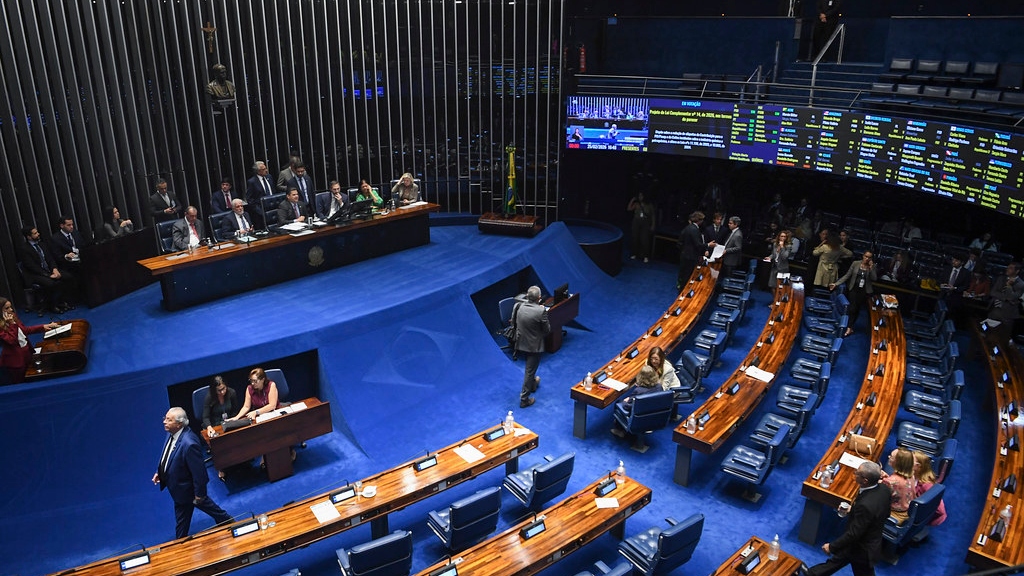 Senado aprova lei que reforça penalidade a estupro de vulnerável após caso de MG