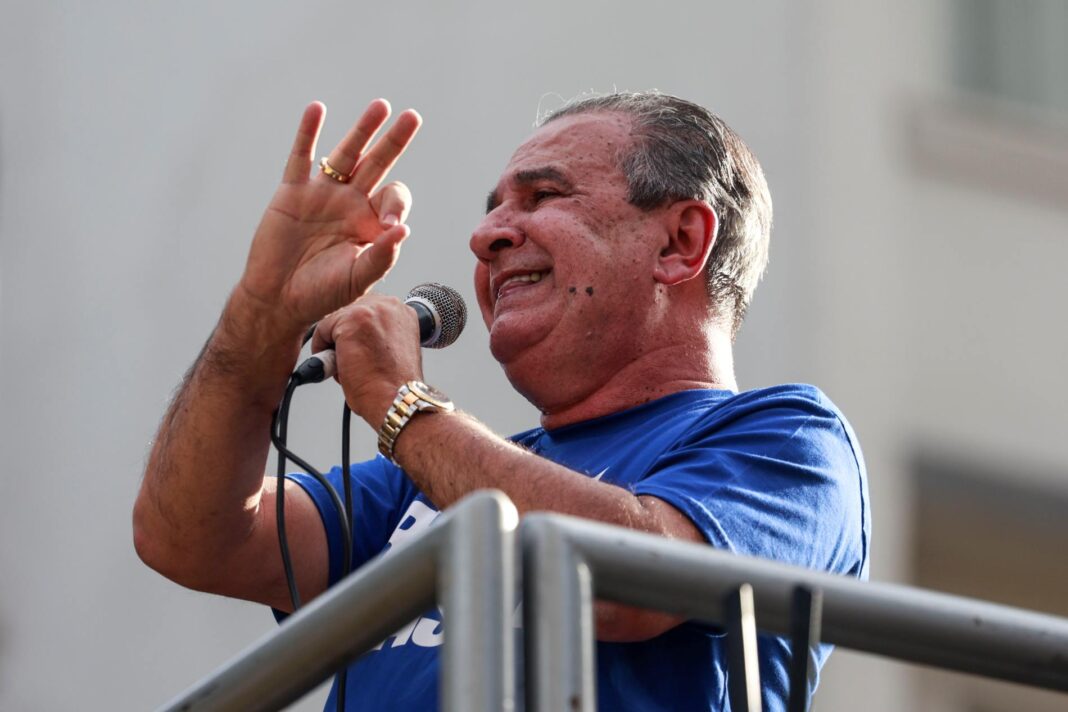 Malafaia diz que Eduardo ajudaria mais Flávio “se ficasse calado”