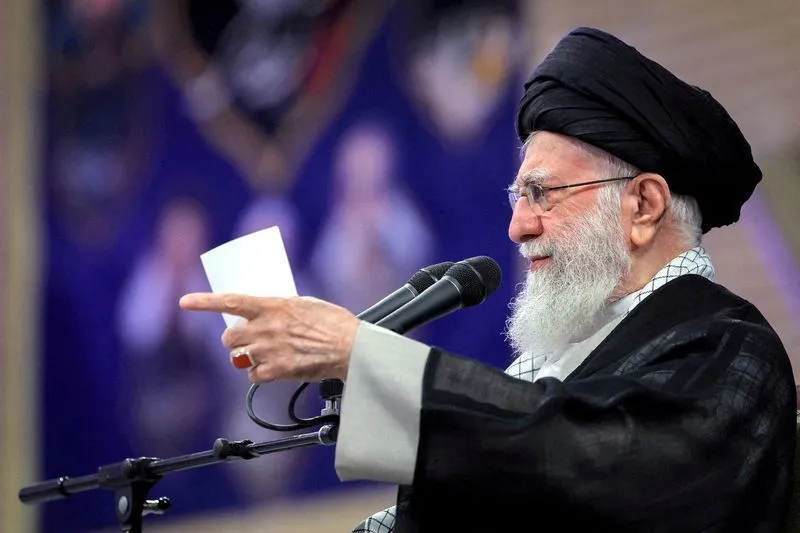Teerã registra comemorações após relatos de morte de Khamenei