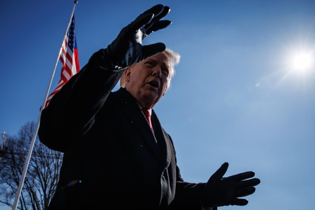 Trump envia maior porta-aviões do mundo para pressionar o Irã