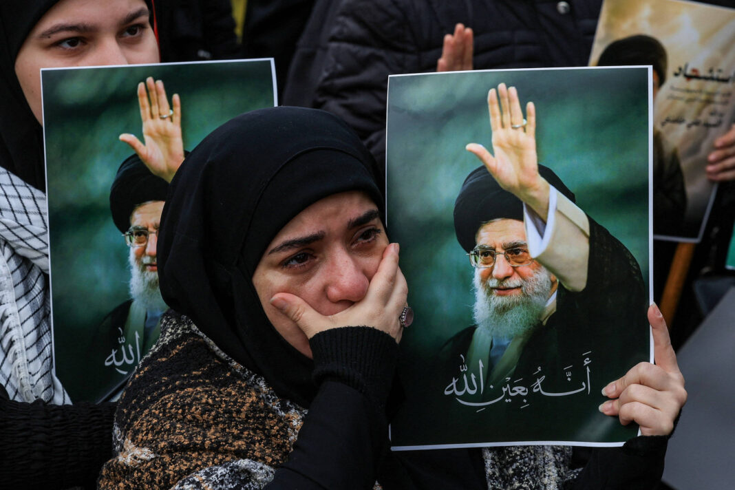 Morte de Khamenei em ataque provoca protestos globais – 01/03/2026 – Mundo