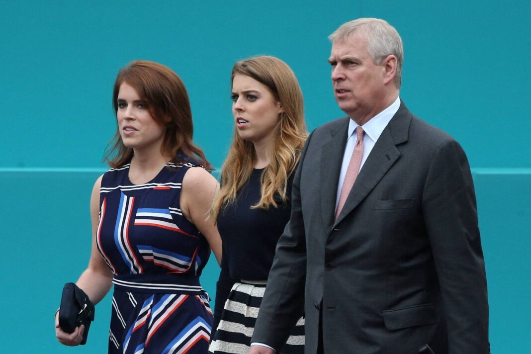 Princesas Beatrice e Eugenie, filhas de Andrew, são banidas de evento da família real britânica