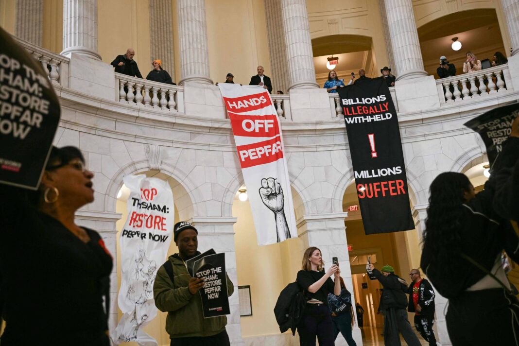 Estados Unidos limitam acesso ao tratamento de HIV – 08/03/2026 – Equilíbrio e Saúde