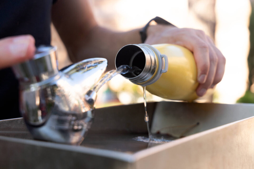 Bebedouros que não são higienizados podem contaminar água – 21/03/2026 – Equilíbrio