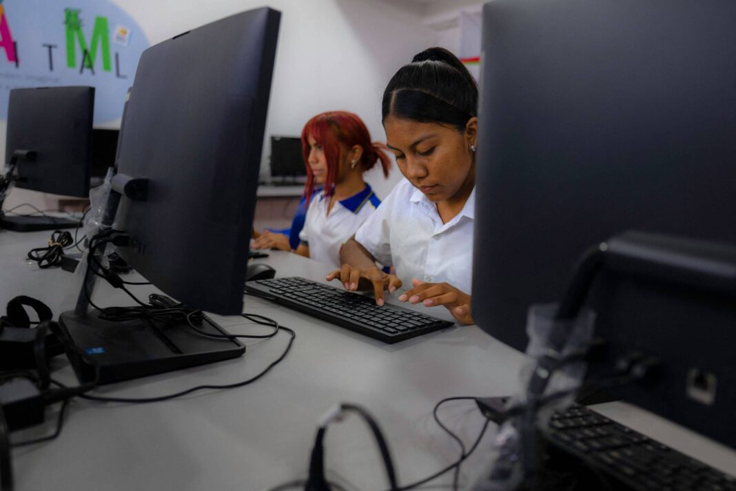 Governo da Áustria diz que proibirá redes sociais para menores de 14 anos – 27/03/2026 – Tec