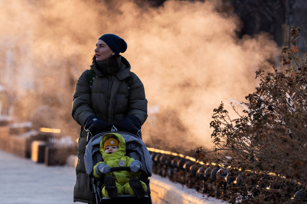 Rússia vai enviar psicólogos para mulheres sem filhos – 19/03/2026 – Equilíbrio