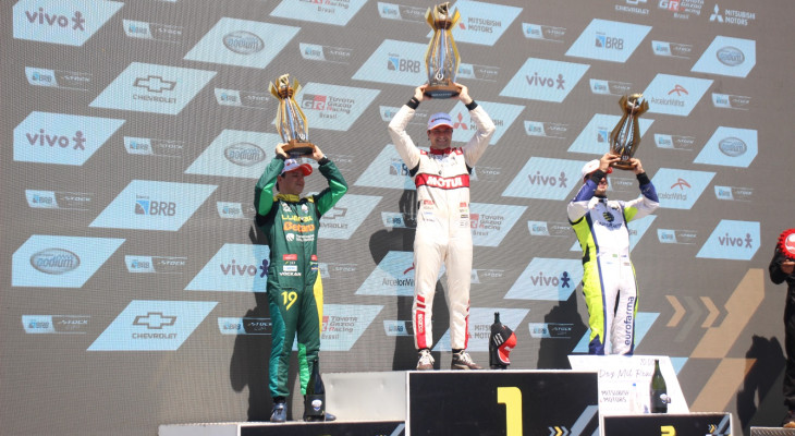 Nelsinho Piquet vence a prova principal em Cascavel