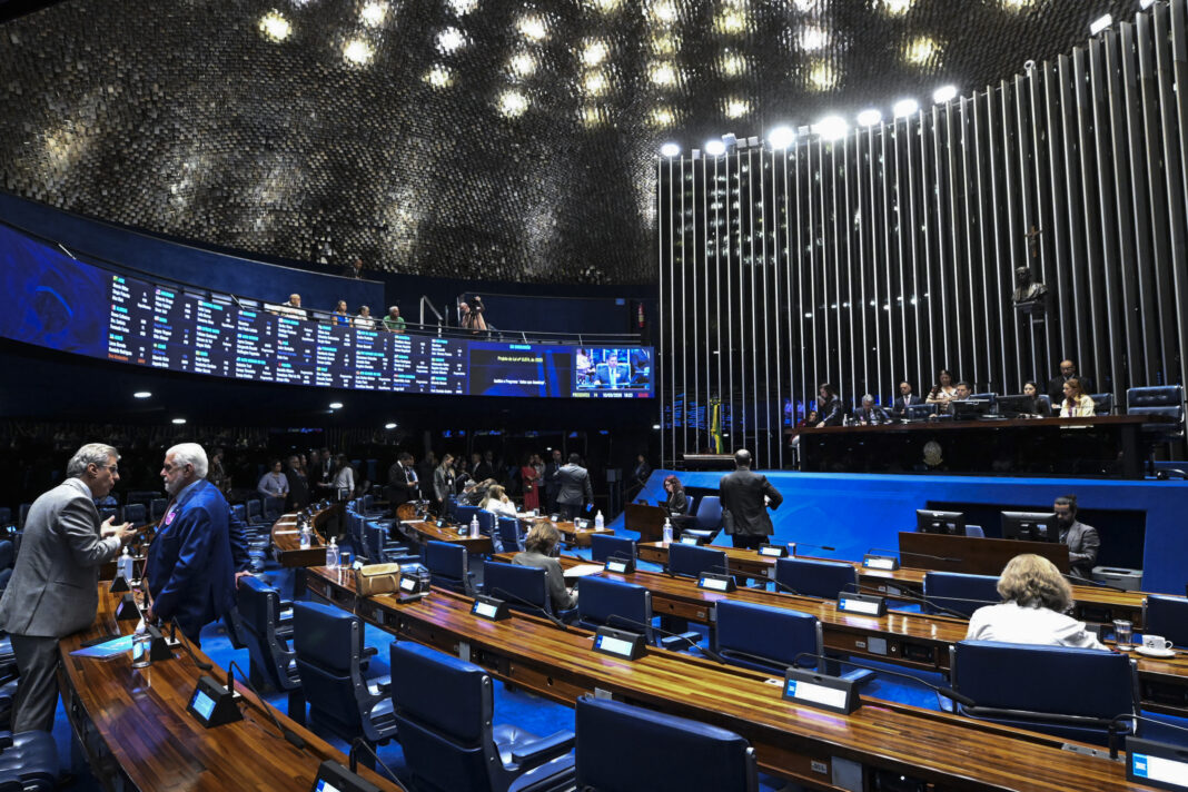 Senado aprova cargos, reajustes e promoções no Executivo