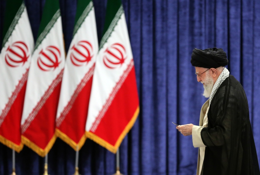 Mídia estatal do Irã confirma morte de Ali Khamenei