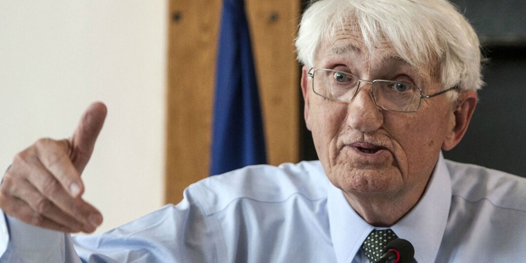Morre filósofo alemão Jürgen Habermas aos 96 anos