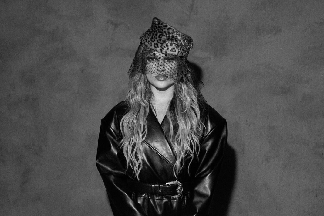 Luísa Sonza indica com ‘Fruto do tempo’ que a imersão no cancioneiro da bossa nova ecoará no álbum ‘Brutal paraíso’