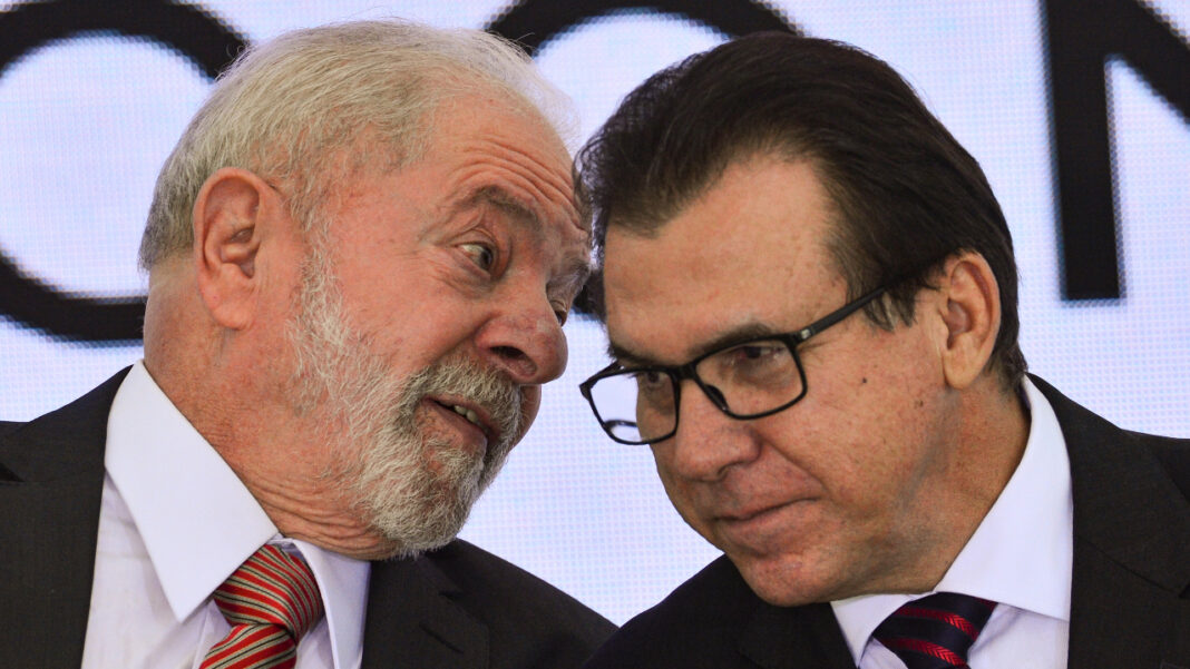 Governo fala em escala 6 x 1, mas objetivo é redução de horas