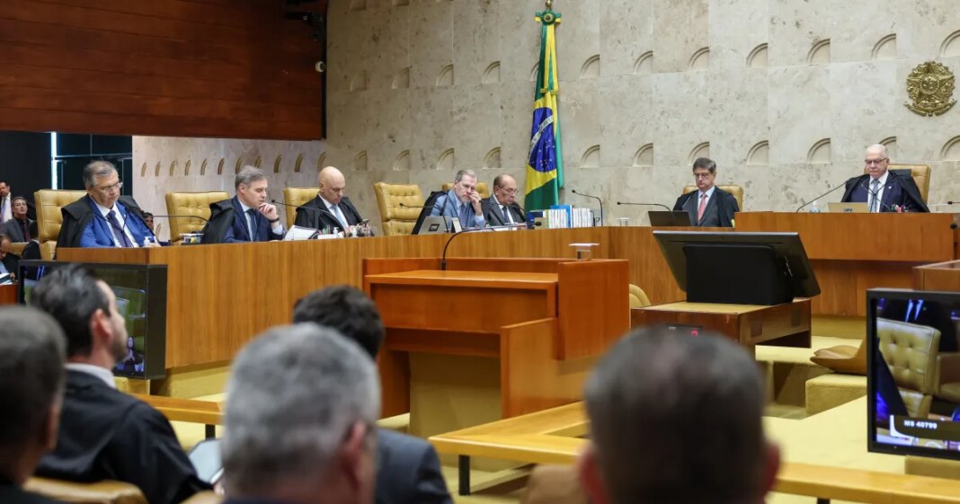 Brasil destoa e mantém punições mais brandas a juízes, diz estudo