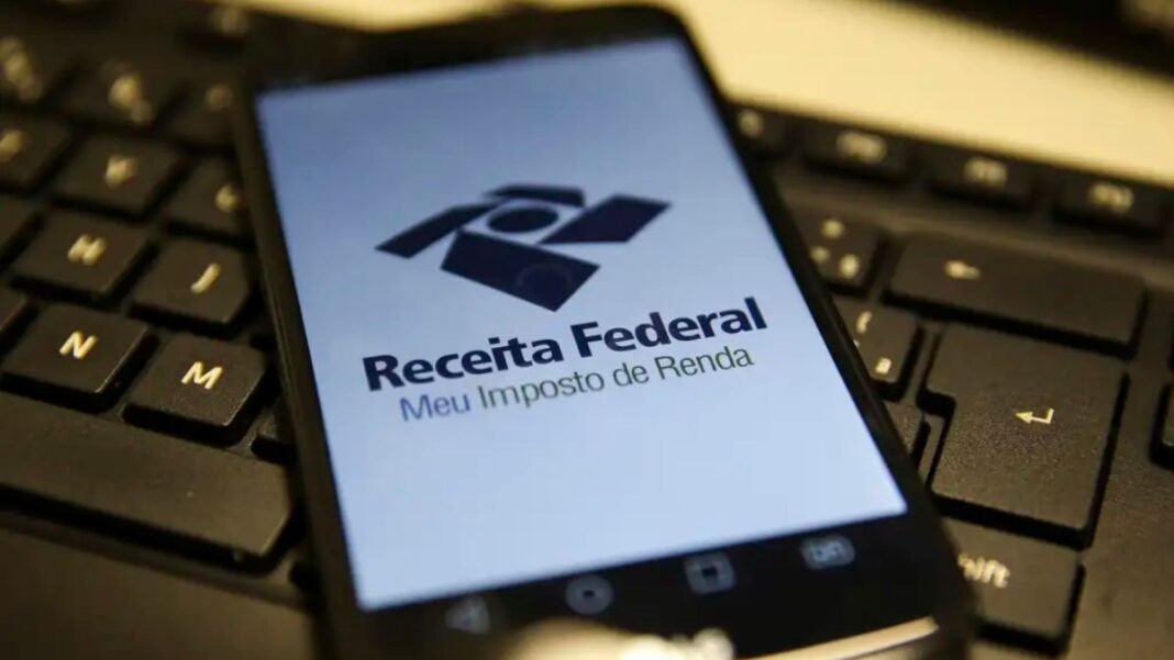 quem ganha mais de R$ 5 mil precisa declarar IRPF em 2026?