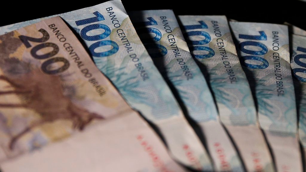 Governo tem rombo de R$ 30 bi em fevereiro mesmo com aumento da arrecadação