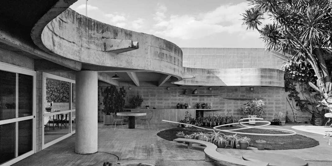 Mostra marca abertura do espaço expositivo Casa-ateliê Tomie Ohtake