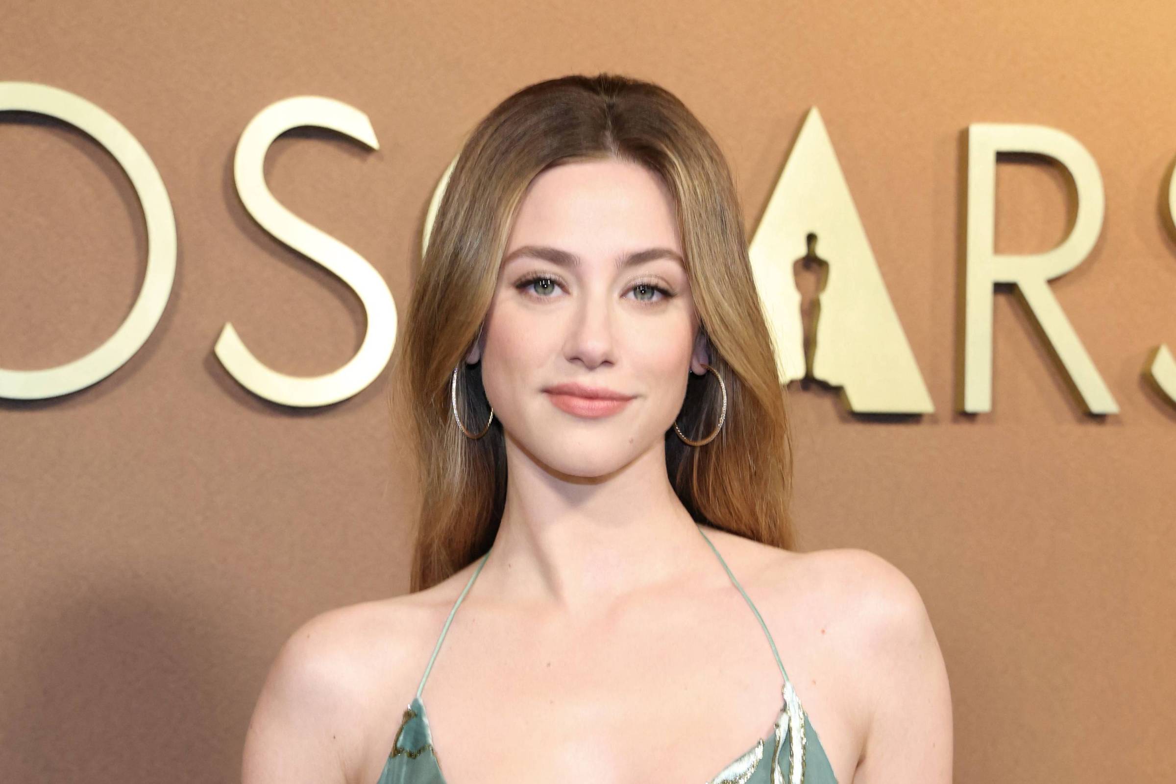 Lili Reinhart diz que diretor criticou seu corpo – 01/04/2026 – Celebridades