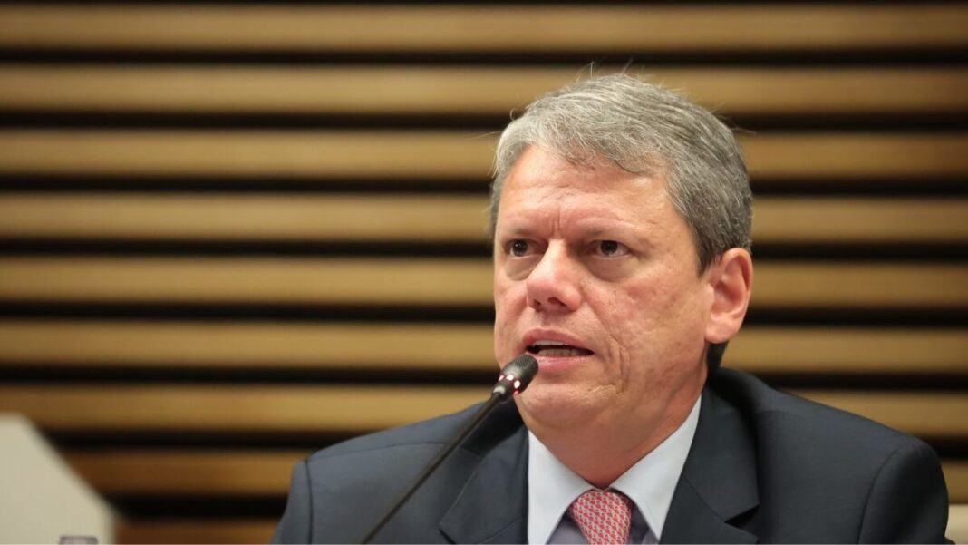 Tarcísio diz que tenente-coronel deve “apodrecer na cadeia”